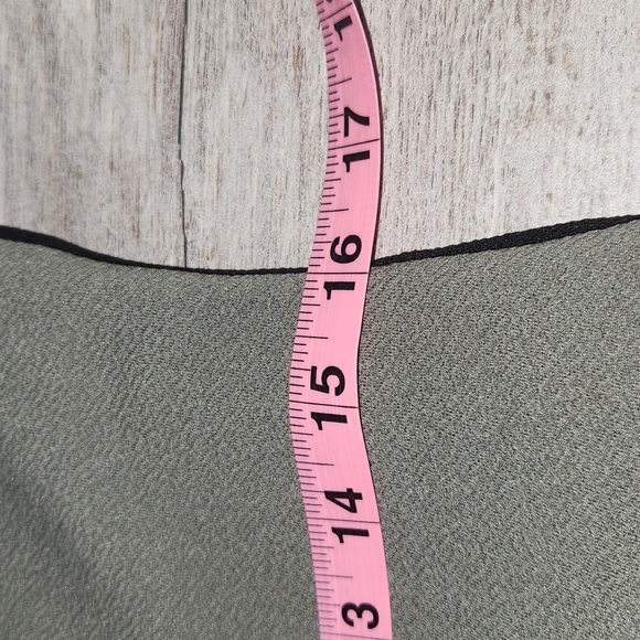ALMOST FAMOUS DRAPPED DRESS OLIVE GREEN COLOR SIZE XL SHORT SLEEVES - Picture 11 of 14